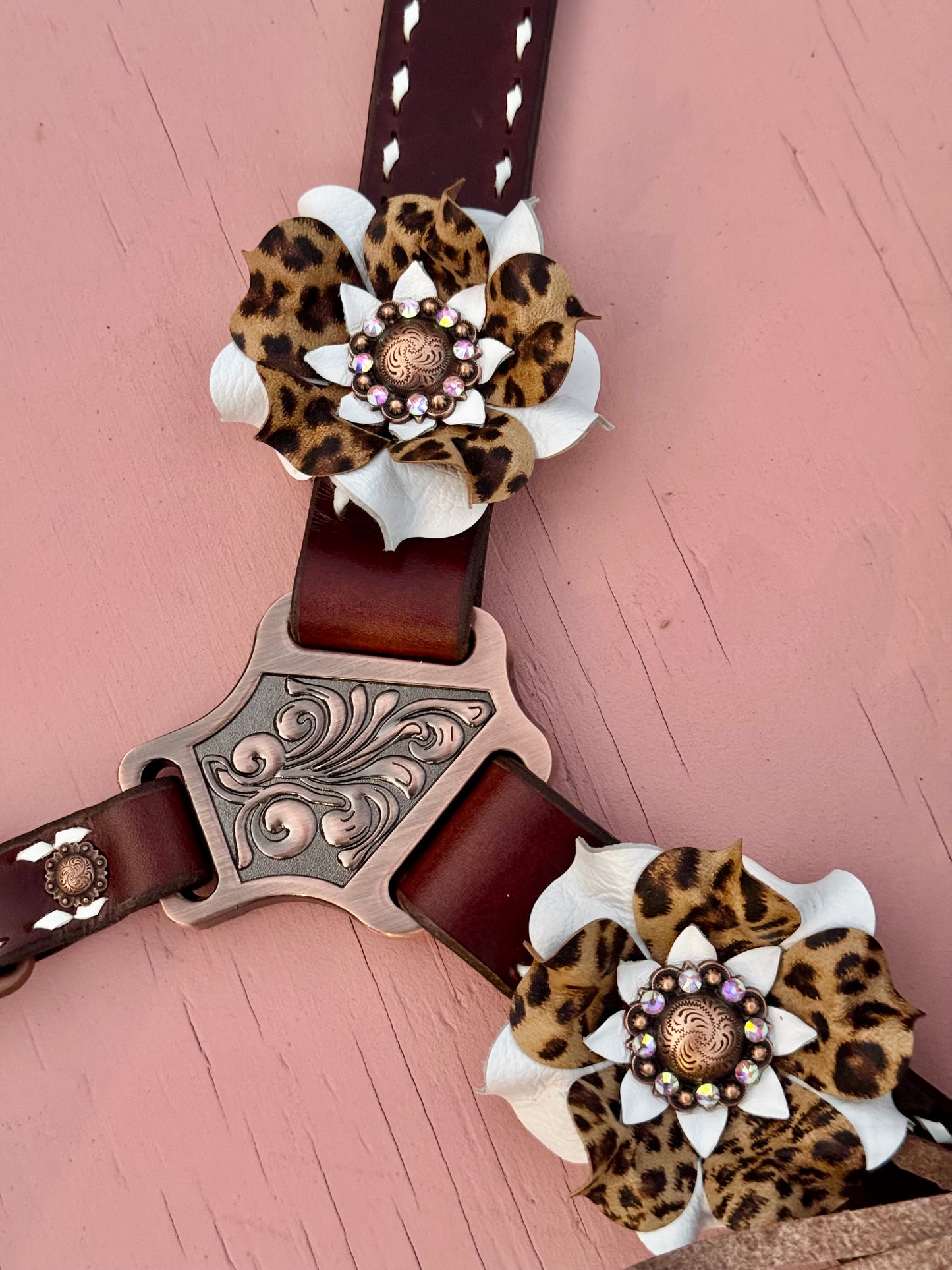 White Cheetah Buckstitch Set