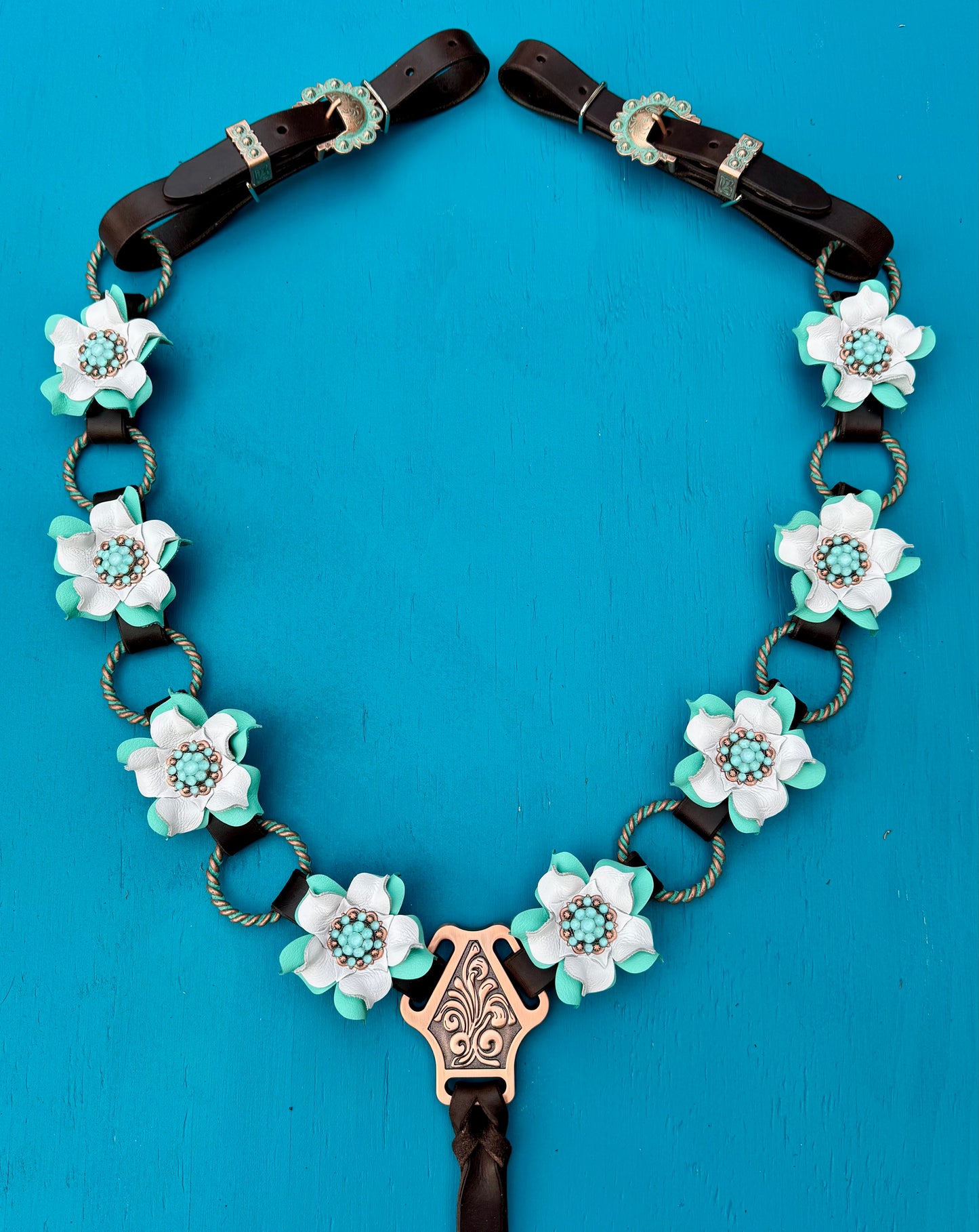 Mint White Ring Breast Collar