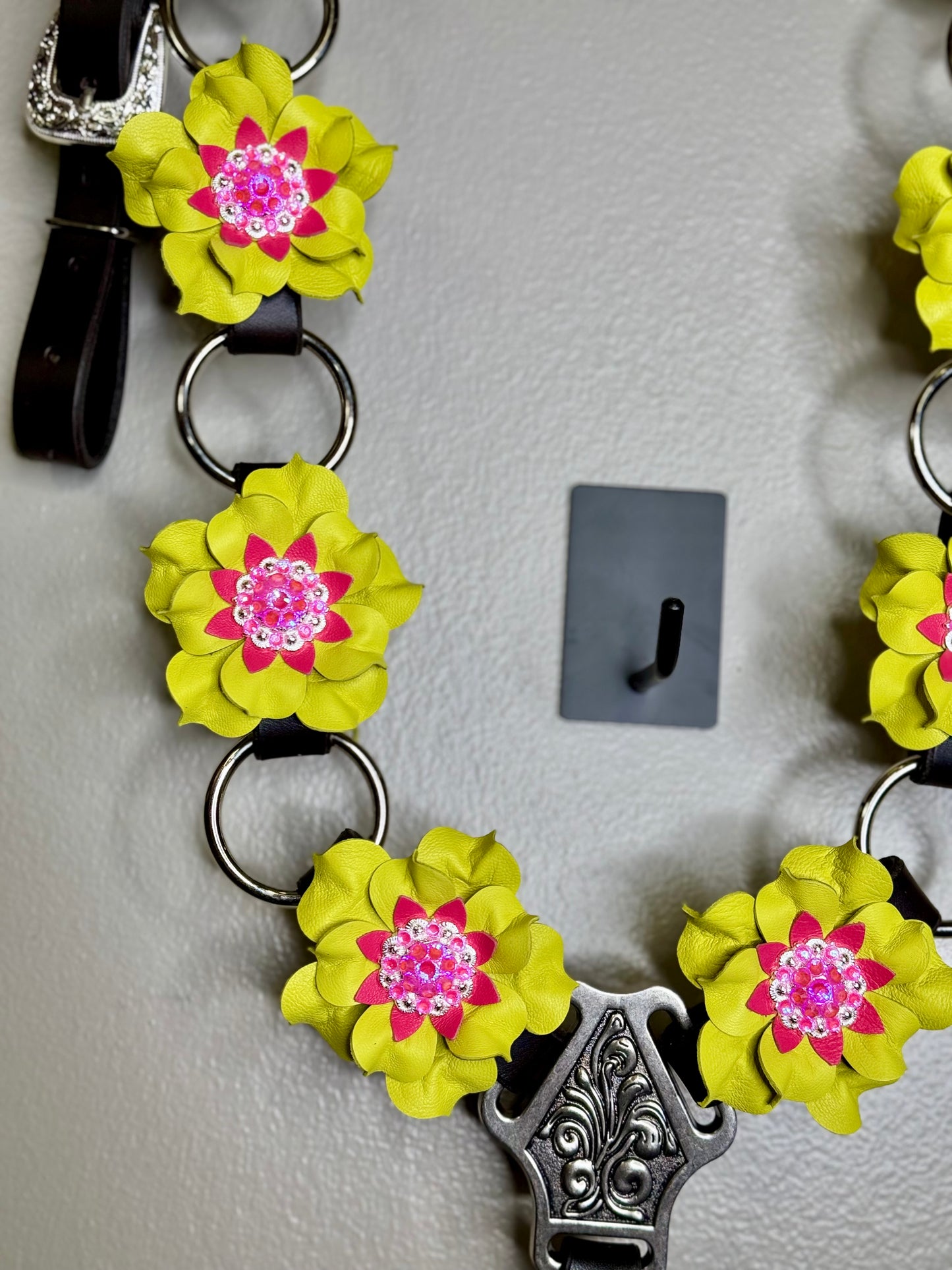 Yellow Ring Breast Collar