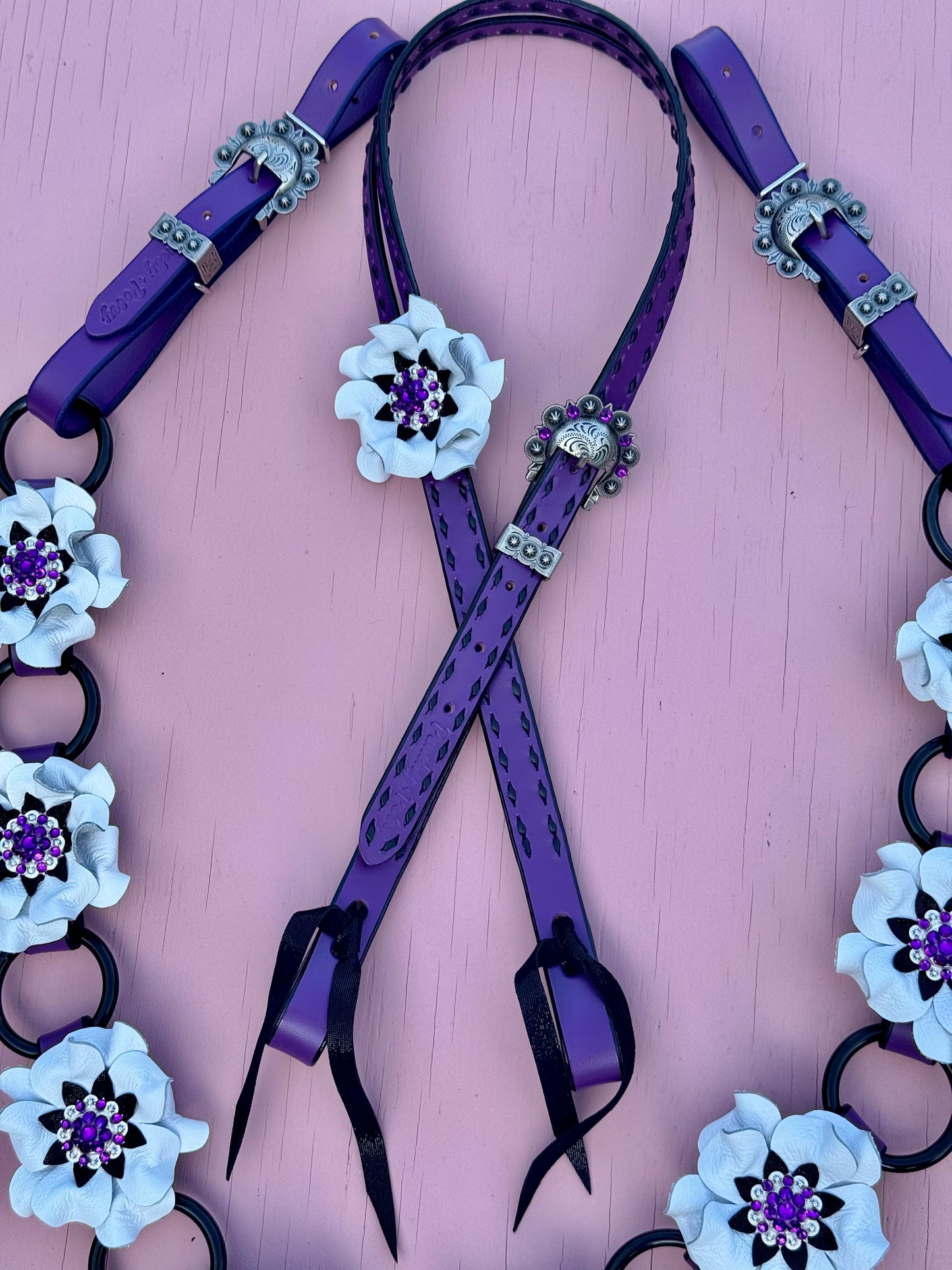 Purple White Ring Breast Collar