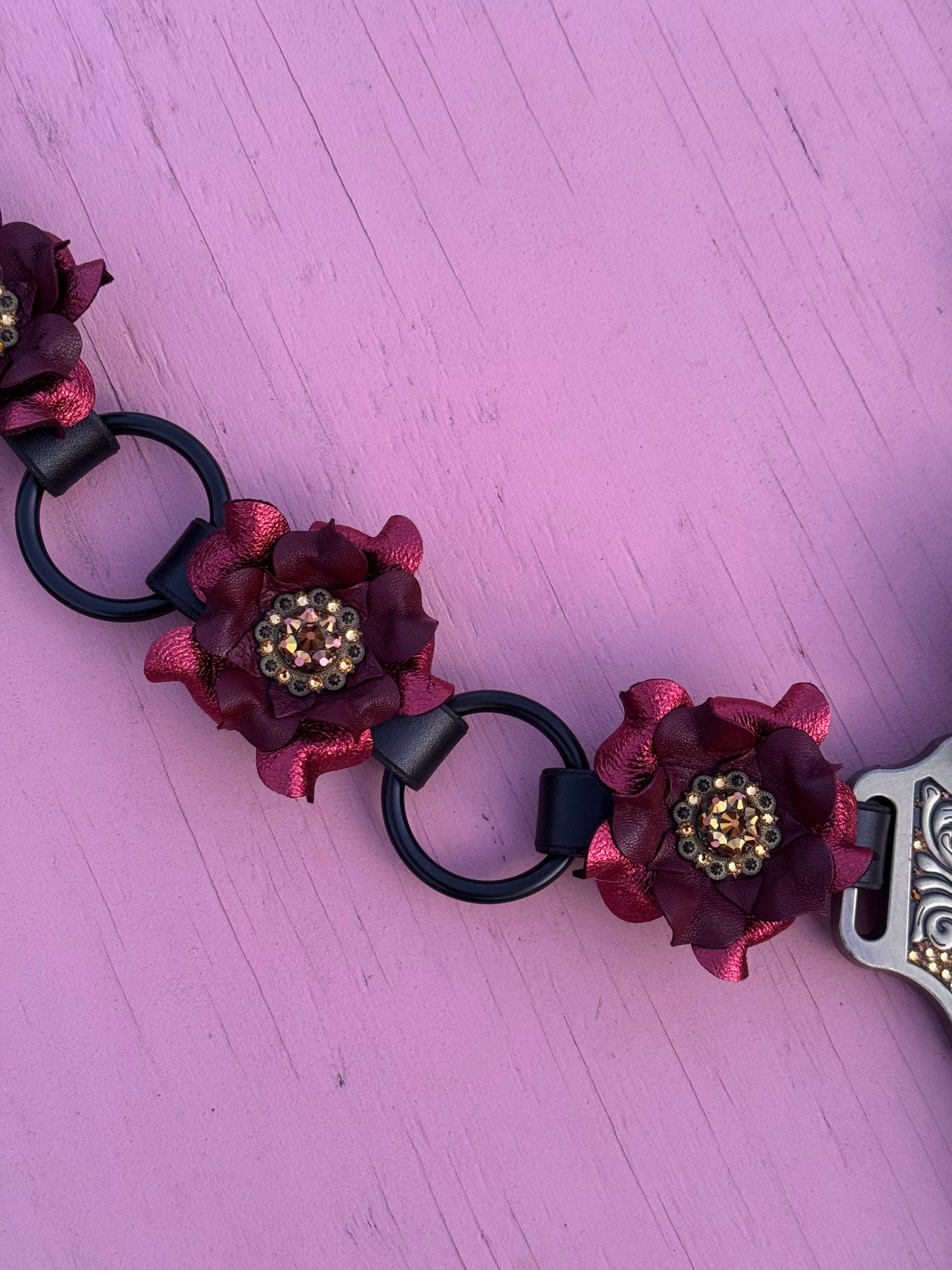 Black Maroon Ring Breast Collar