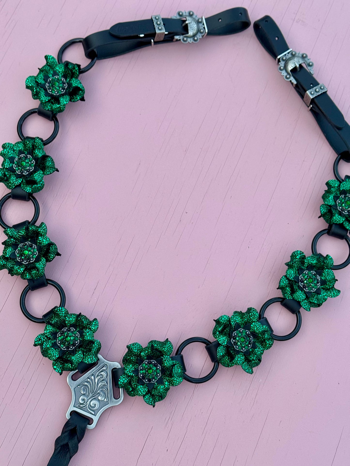 Emerald Green Ring Breast Collar