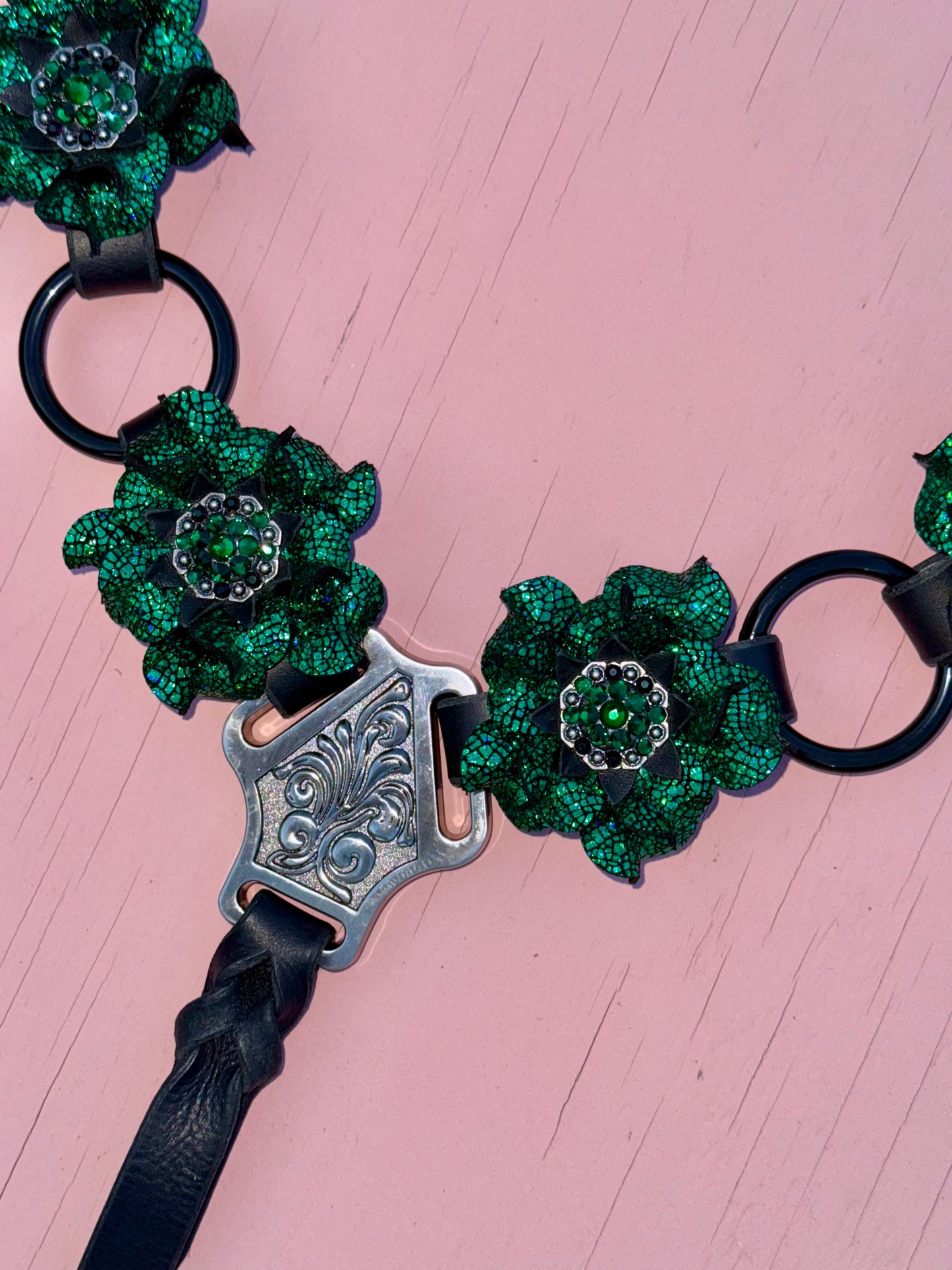 Emerald Green Ring Breast Collar