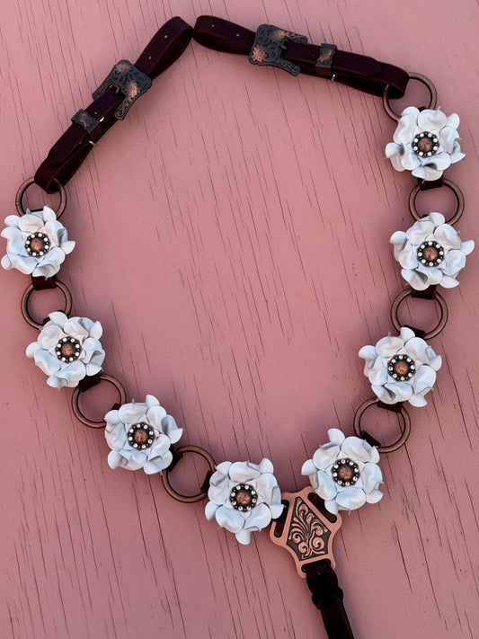 White Ring Breast Collar