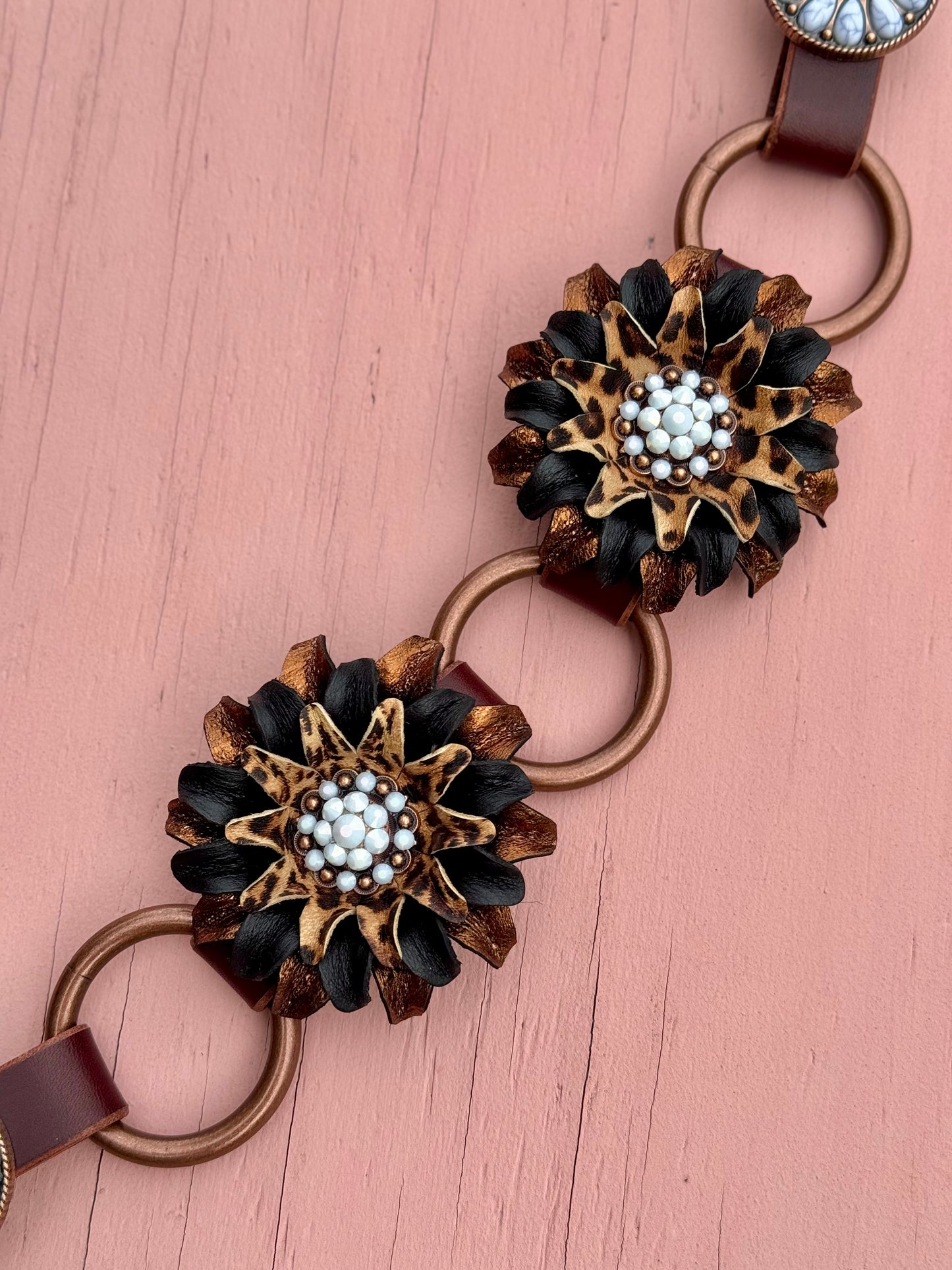 Cheetah Sunflower Ring Breast Collar