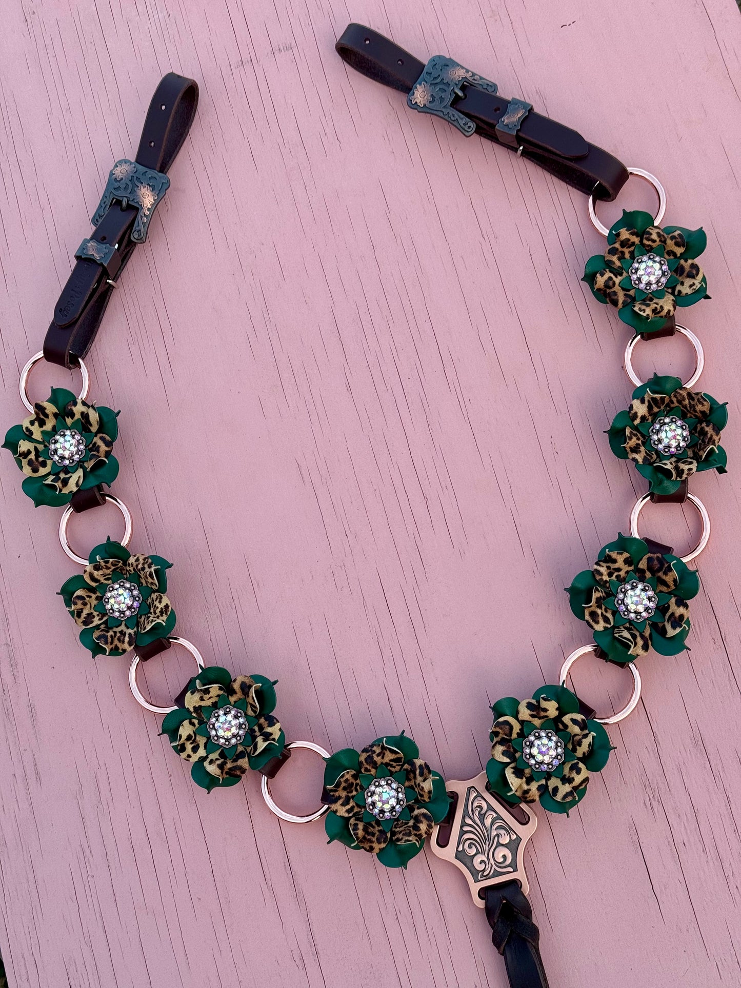 Green Cheetah Ring Breast Collar