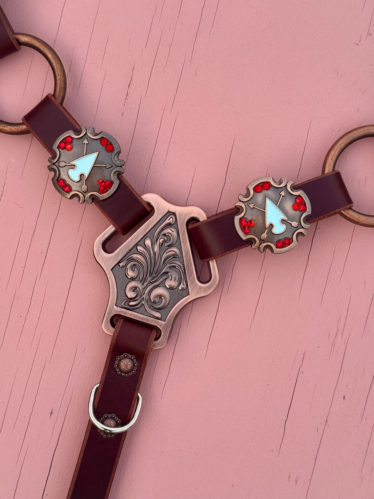 Arrowhead Ring Breast Collar
