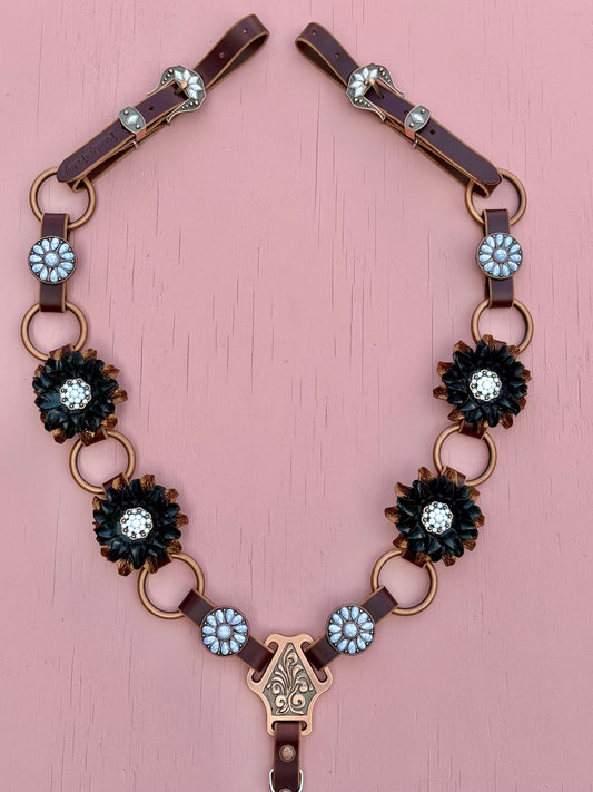 Black&White Ring Breast Collar
