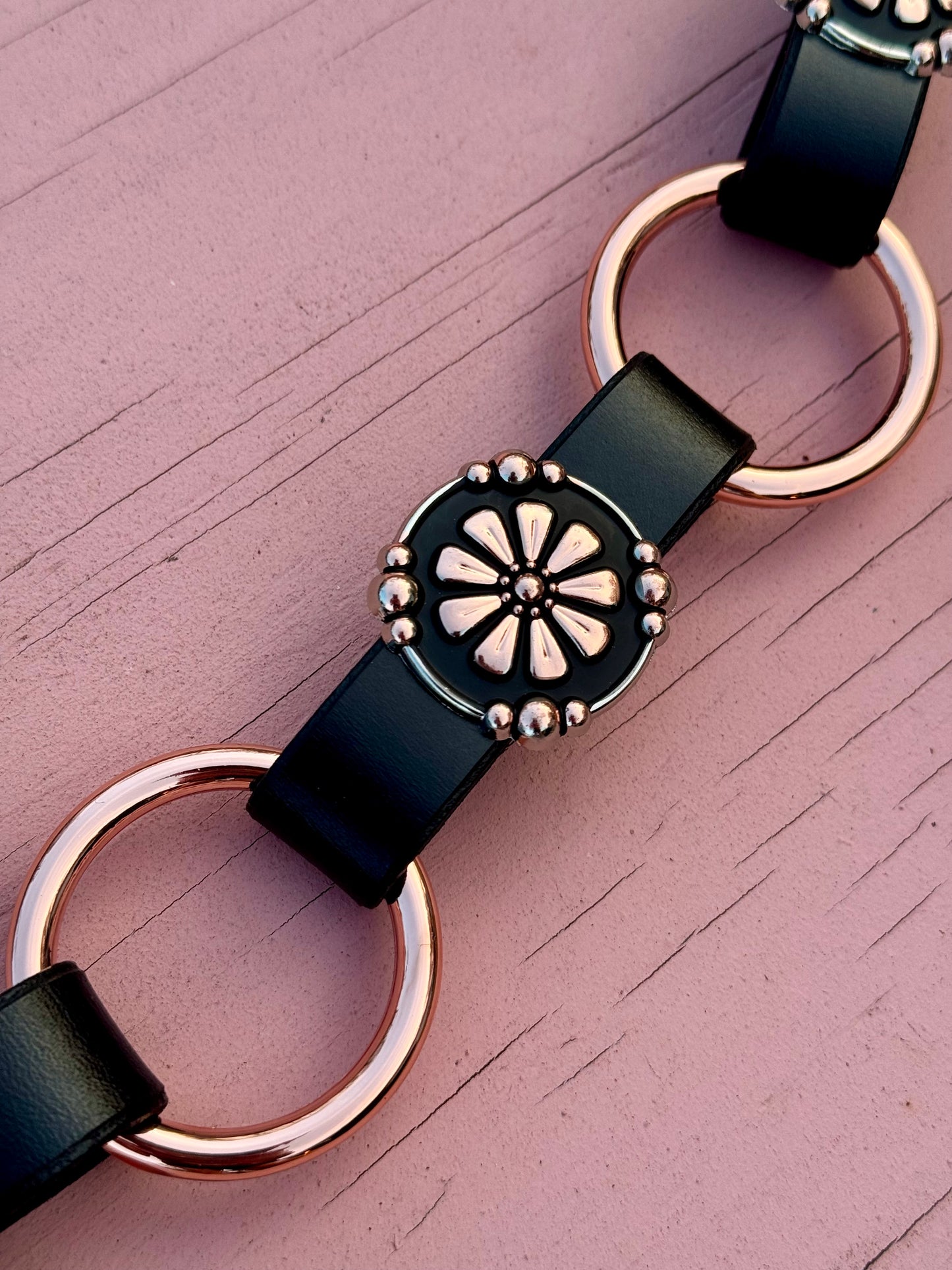 Black Rose Gold Ring Breast Collar
