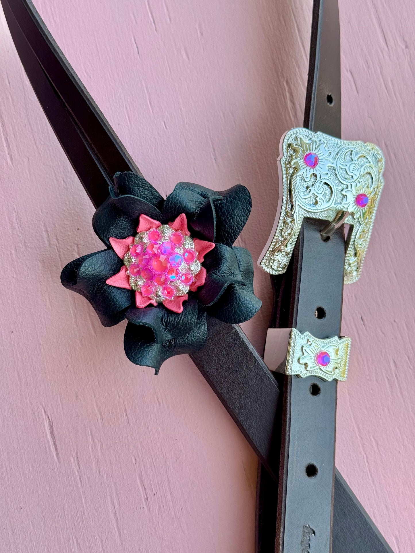 Black/Pink Posey Ring Breast Collar