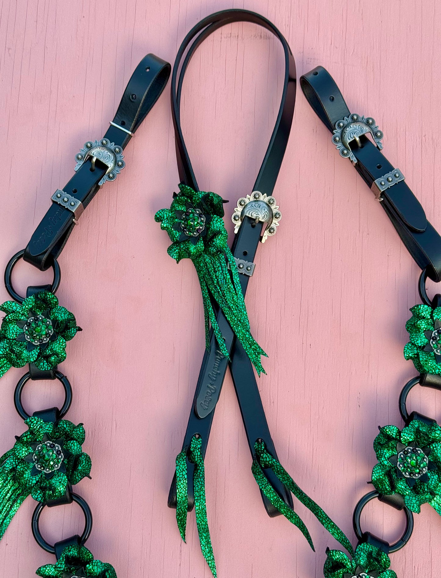 Emerald Green Ring Breast Collar