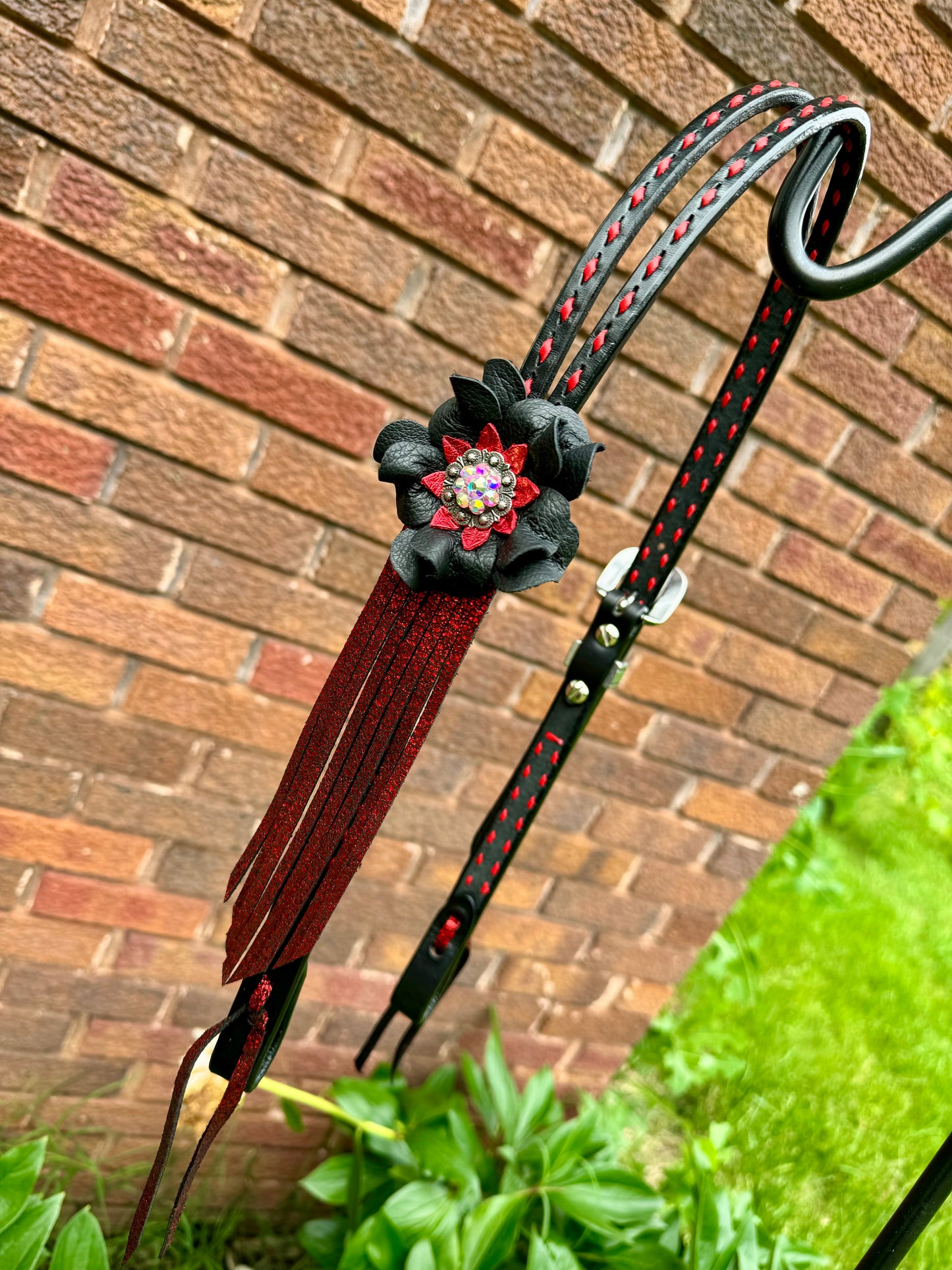 Black & Red Fringe Gambler Headstall