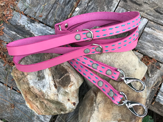 Bubblegum Pink Buckstitch Dog Leash