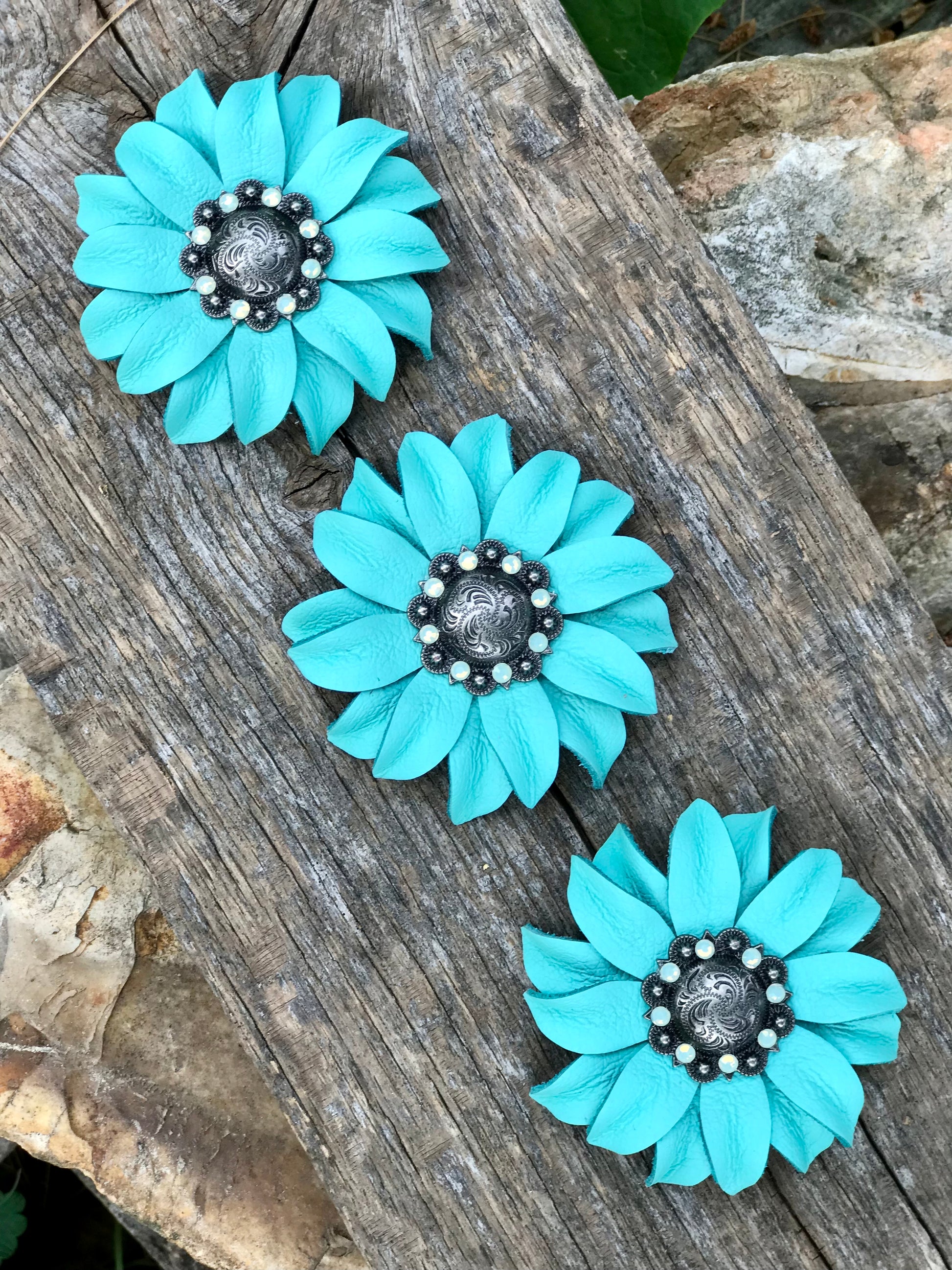 Tiffany Blue Sunflower Punchy Posies – ThePunchyPosey