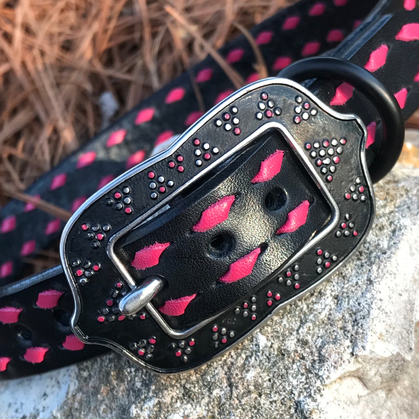 Black Leather Dog Collar with Pink Buckstitch